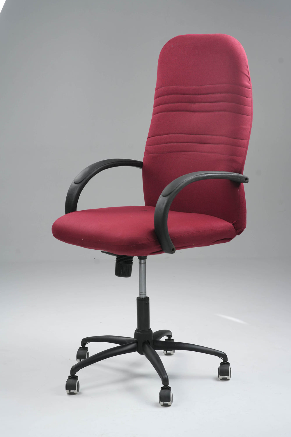 Grace Cushion High-Back Rolling Chair – Elevated Comfort with Enduring Strength
