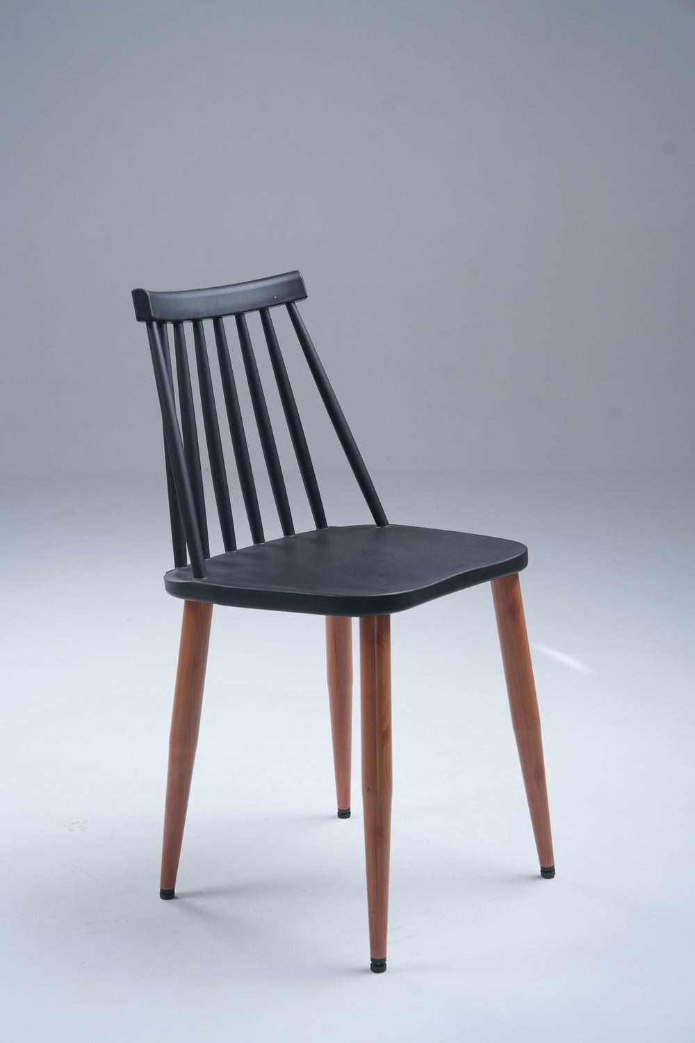 Mickey Visitor Chair – Effortless Style Meets Café Chic