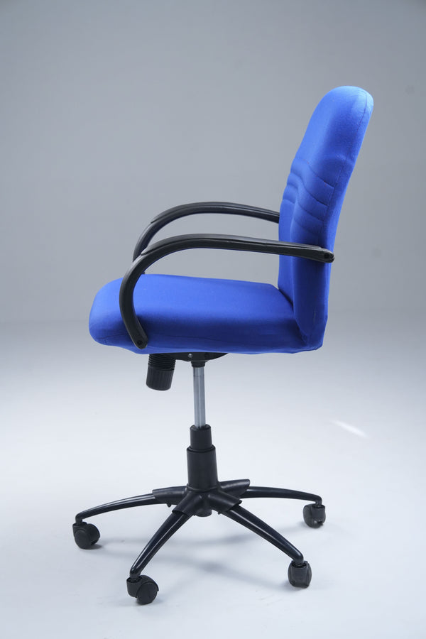 Grace Cushion Medium-Back Rolling Chair – Effortless Style, Built to Last