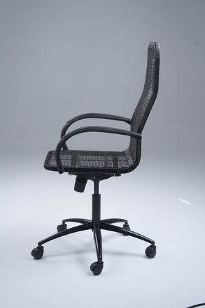 Grace High-Back Rolling Chair – Breezy Comfort in Motion