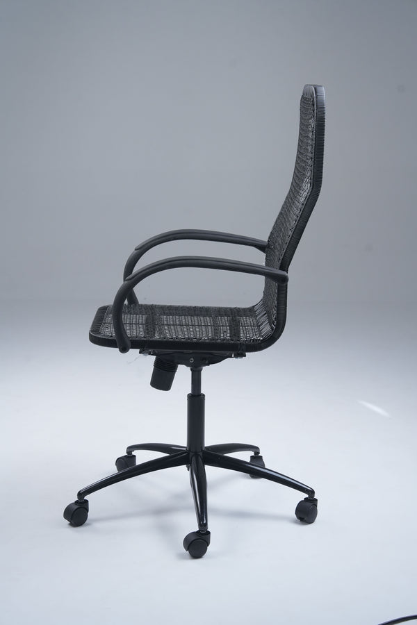 Grace High-Back Rolling Chair – Breezy Comfort in Motion